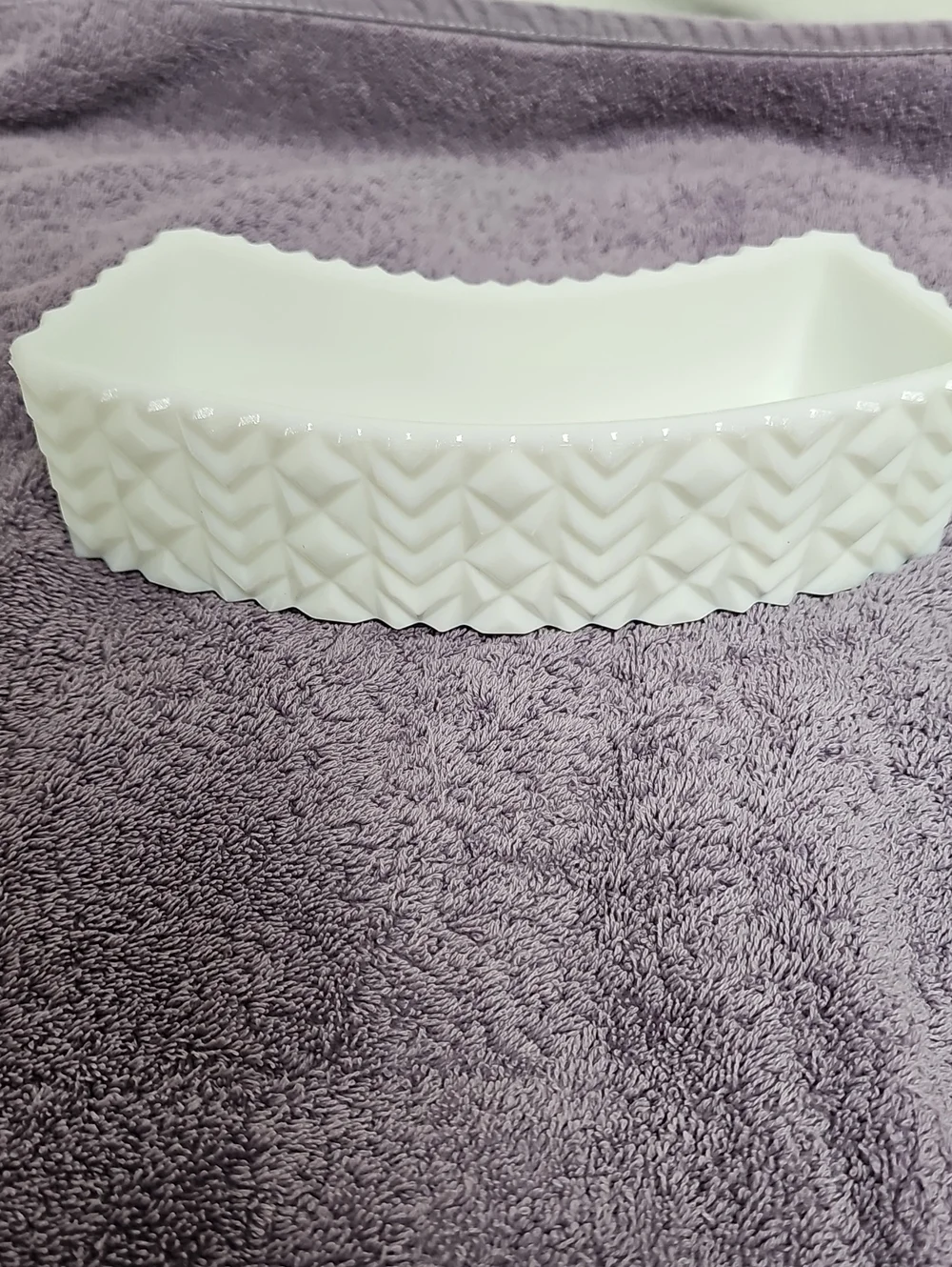 Vintage Westmoreland Curved Candle/Server Milk Glass Home Accents
